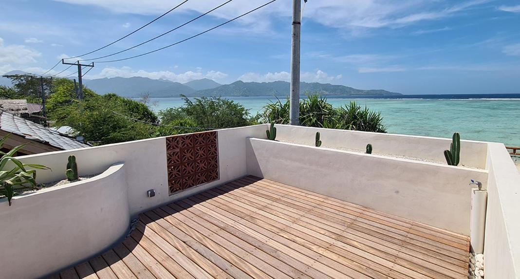 Shore Thing Gili Air Beachfront Apartment Exteriör bild