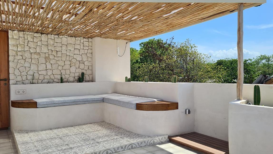 Shore Thing Gili Air Beachfront Apartment Exteriör bild